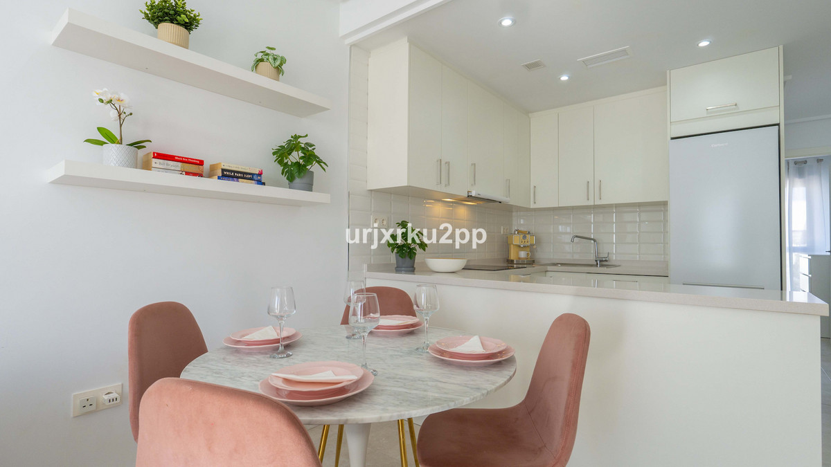 For sale - 3 Bedroom 2 Bathroom Apartment - Top Floor Apartment in Pilar de la Horadada - Torre de la Horadada  - Alicante