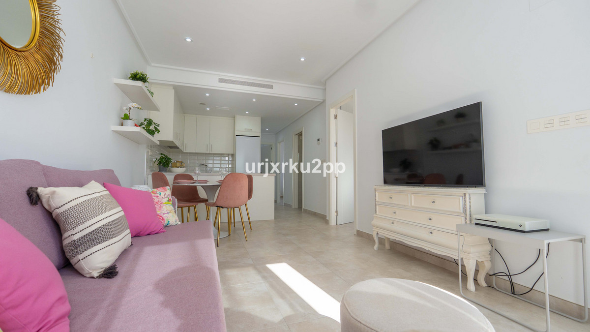 For sale - 3 Bedroom 2 Bathroom Apartment - Top Floor Apartment in Pilar de la Horadada - Torre de la Horadada  - Alicante