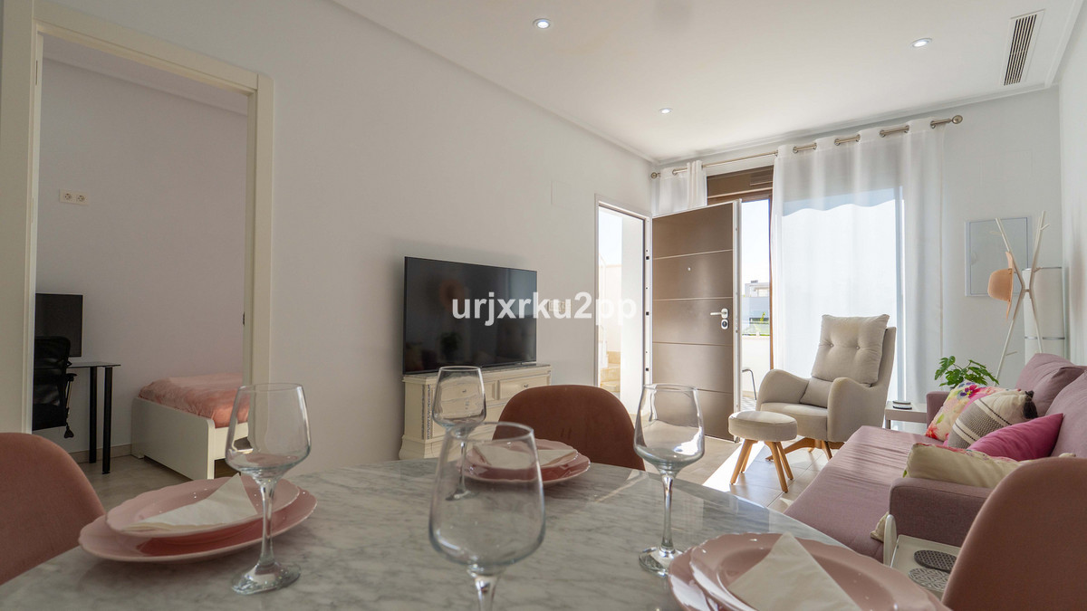 For sale - 3 Bedroom 2 Bathroom Apartment - Top Floor Apartment in Pilar de la Horadada - Torre de la Horadada  - Alicante