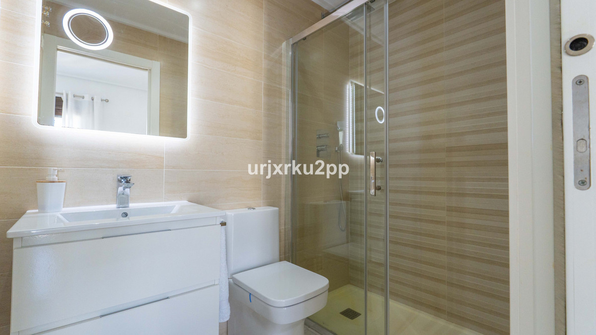 For sale - 3 Bedroom 2 Bathroom Apartment - Top Floor Apartment in Pilar de la Horadada - Torre de la Horadada  - Alicante