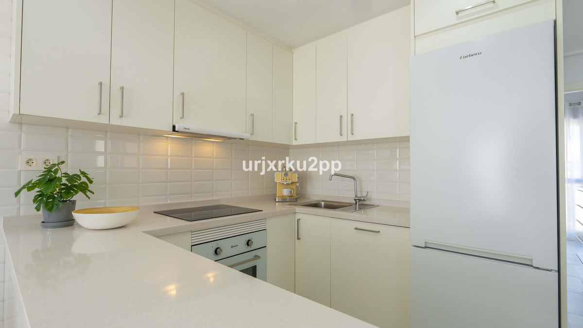 For sale - 3 Bedroom 2 Bathroom Apartment - Top Floor Apartment in Pilar de la Horadada - Torre de la Horadada  - Alicante