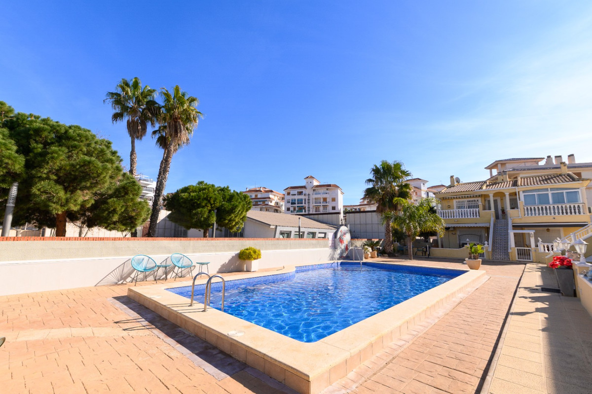 For sale - 2 Bedroom 1 Bathroom Ground Floor Apartment in La Mata - La Mata  - Alicante
