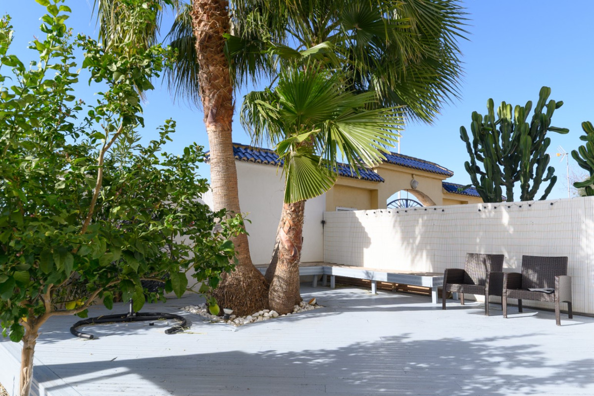 For sale - 2 Bedroom 1 Bathroom Ground Floor Apartment in La Mata - La Mata  - Alicante
