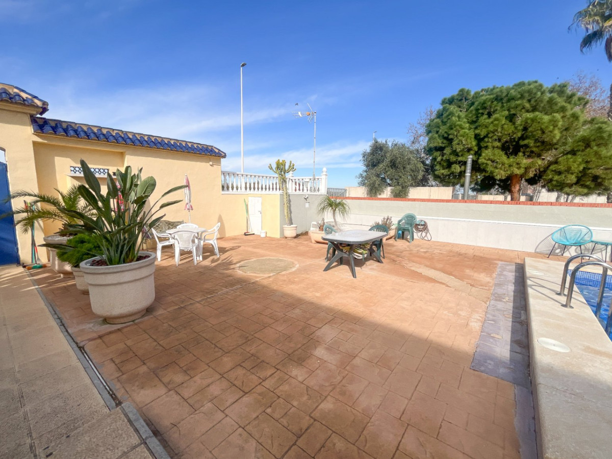 For sale - 2 Bedroom 1 Bathroom Ground Floor Apartment in La Mata - La Mata  - Alicante