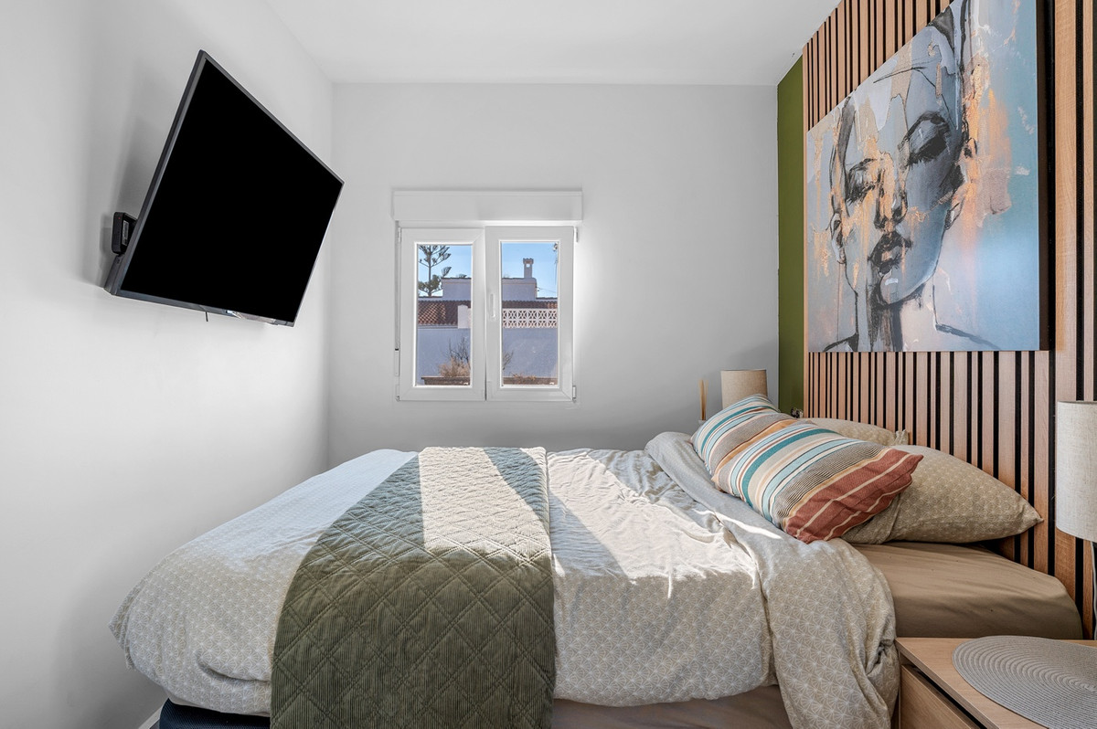 For sale - 5 Bedroom 3 Bathroom House - Detached Villa in Rojales - Ciudad Quesada  - Alicante