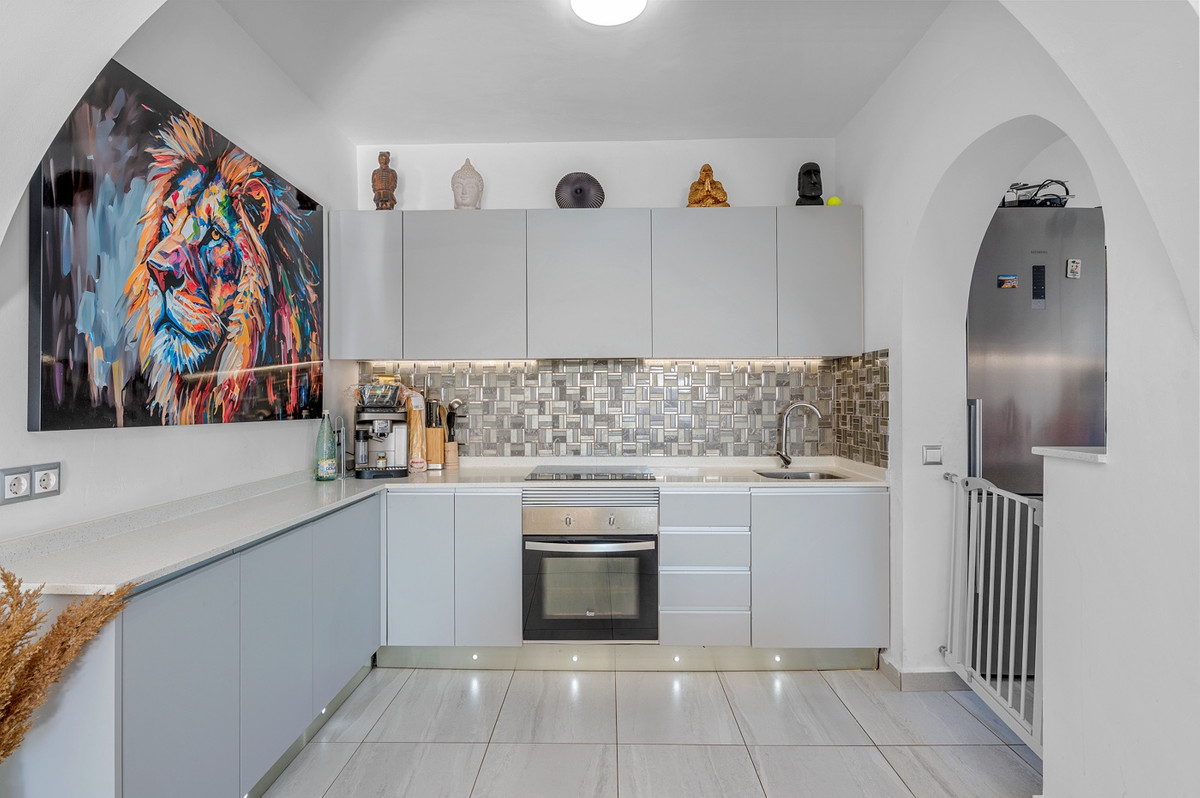 For sale - 5 Bedroom 3 Bathroom House - Detached Villa in Rojales - Ciudad Quesada  - Alicante