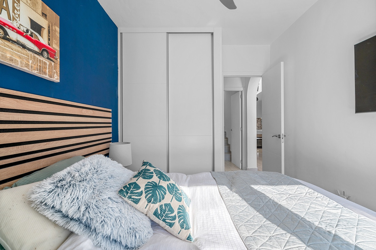 For sale - 5 Bedroom 3 Bathroom House - Detached Villa in Rojales - Ciudad Quesada  - Alicante