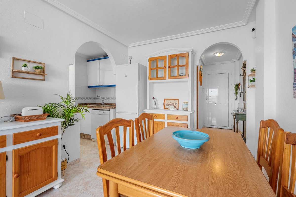 For sale - 2 Bedroom 1 Bathroom Apartment - Middle Floor Apartment in Santa Pola - Santa Pola Centro  - Alicante