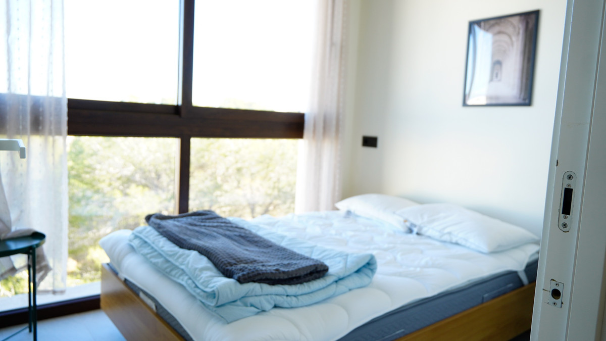 For sale - 3 Bedroom 2 Bathroom Apartment - Top Floor Apartment in Torrevieja - Torrevieja Centro  - Alicante