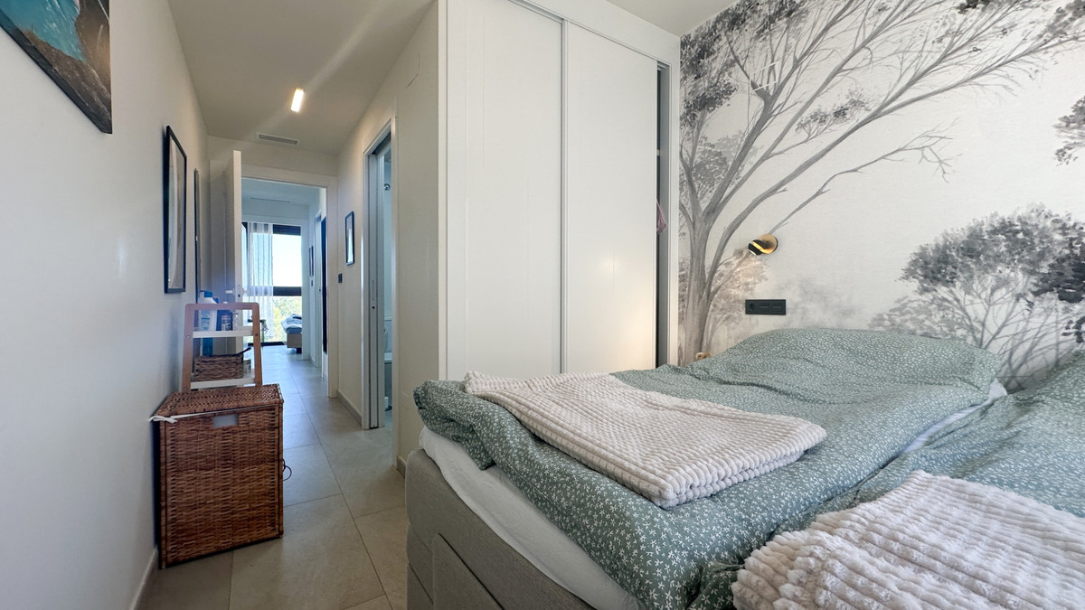 For sale - 3 Bedroom 2 Bathroom Apartment - Top Floor Apartment in Torrevieja - Torrevieja Centro  - Alicante