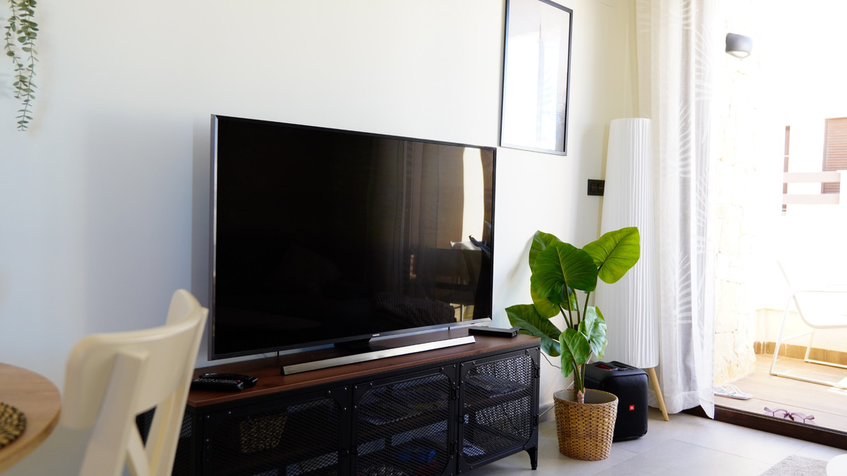 For sale - 3 Bedroom 2 Bathroom Apartment - Top Floor Apartment in Torrevieja - Torrevieja Centro  - Alicante