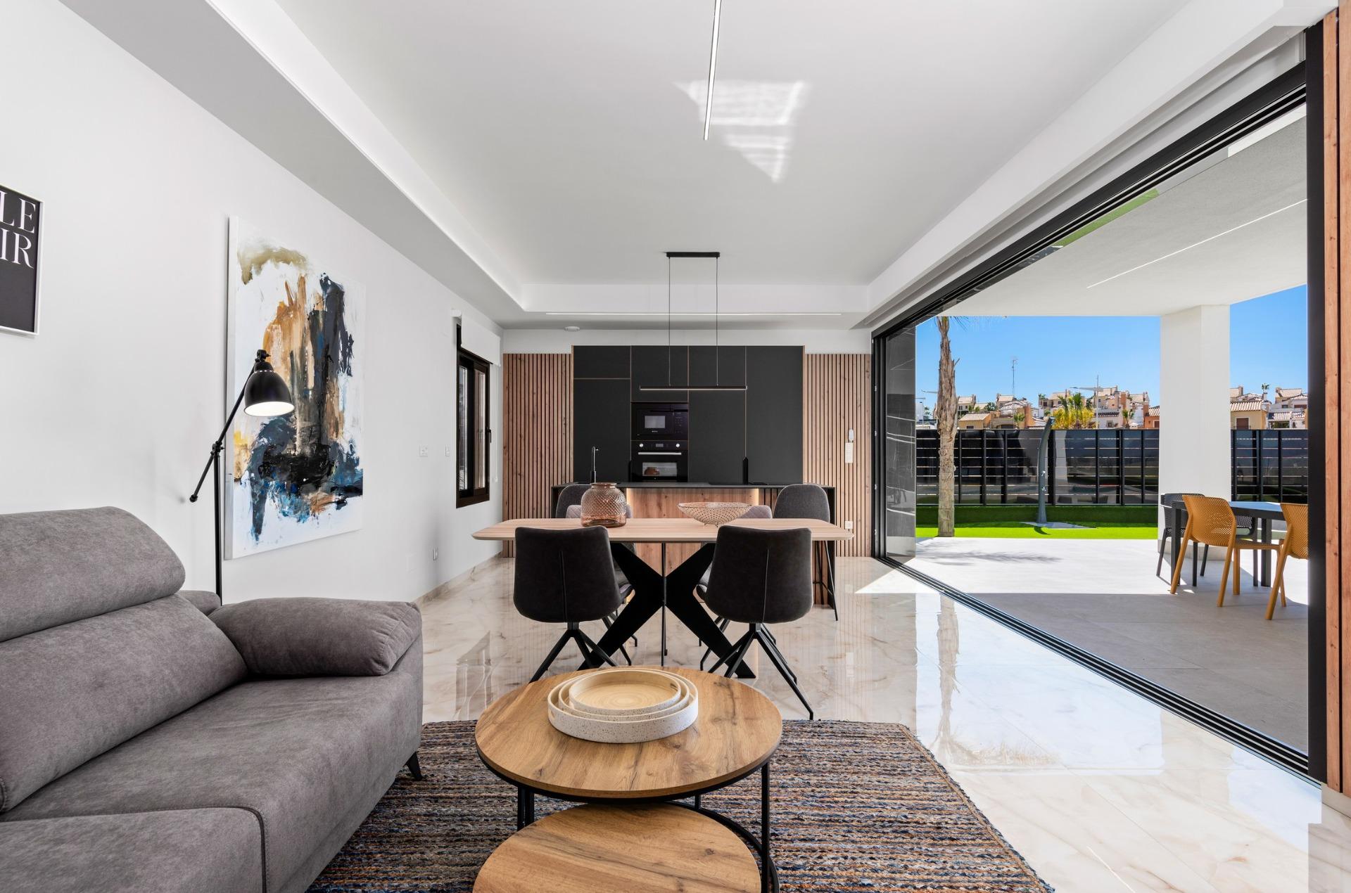 For sale - 3 Bedroom 2 Bathroom Villa in Algorfa - La Finca Golf  - Alicante
