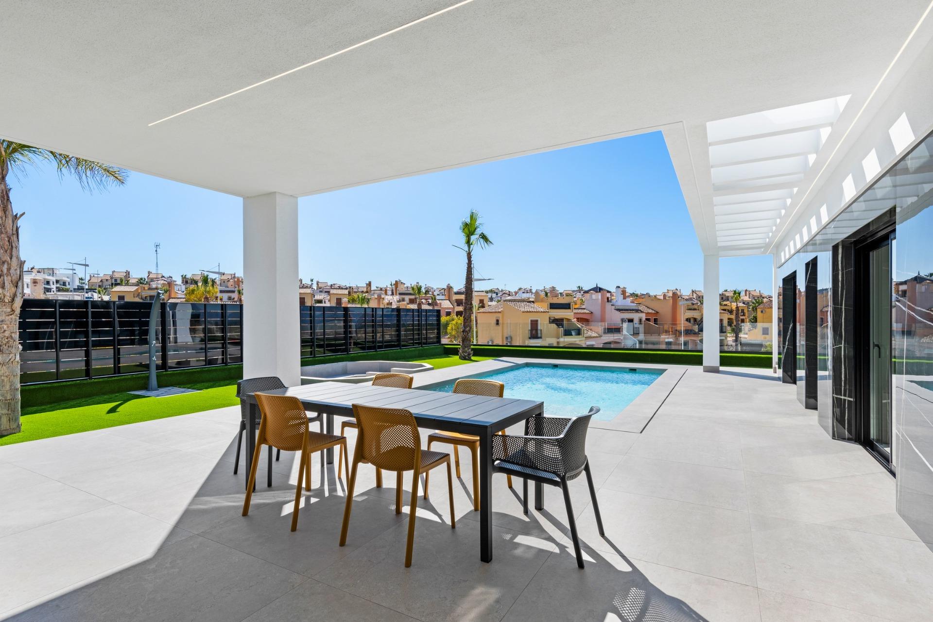 For sale - 3 Bedroom 2 Bathroom Villa in Algorfa - La Finca Golf  - Alicante
