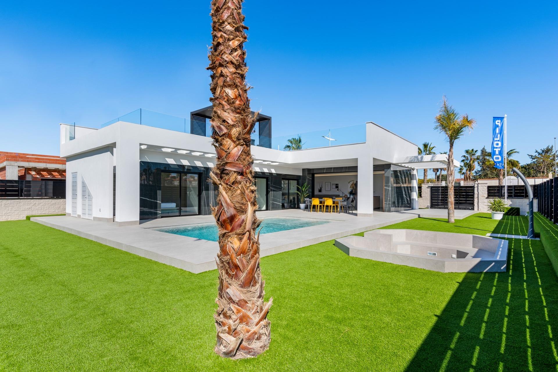 For sale - 3 Bedroom 2 Bathroom Villa in Algorfa - La Finca Golf  - Alicante