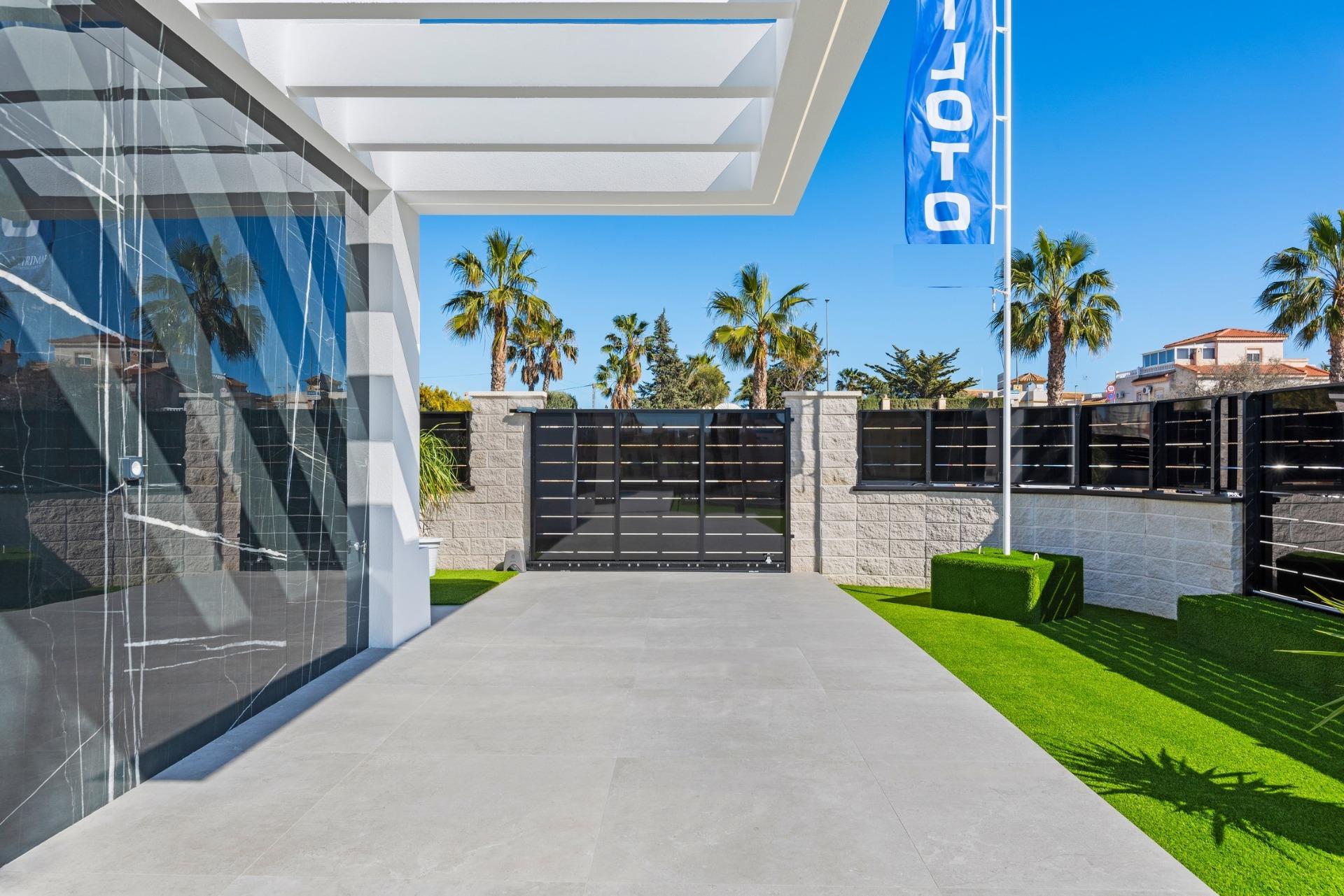 For sale - 3 Bedroom 2 Bathroom Villa in Algorfa - La Finca Golf  - Alicante