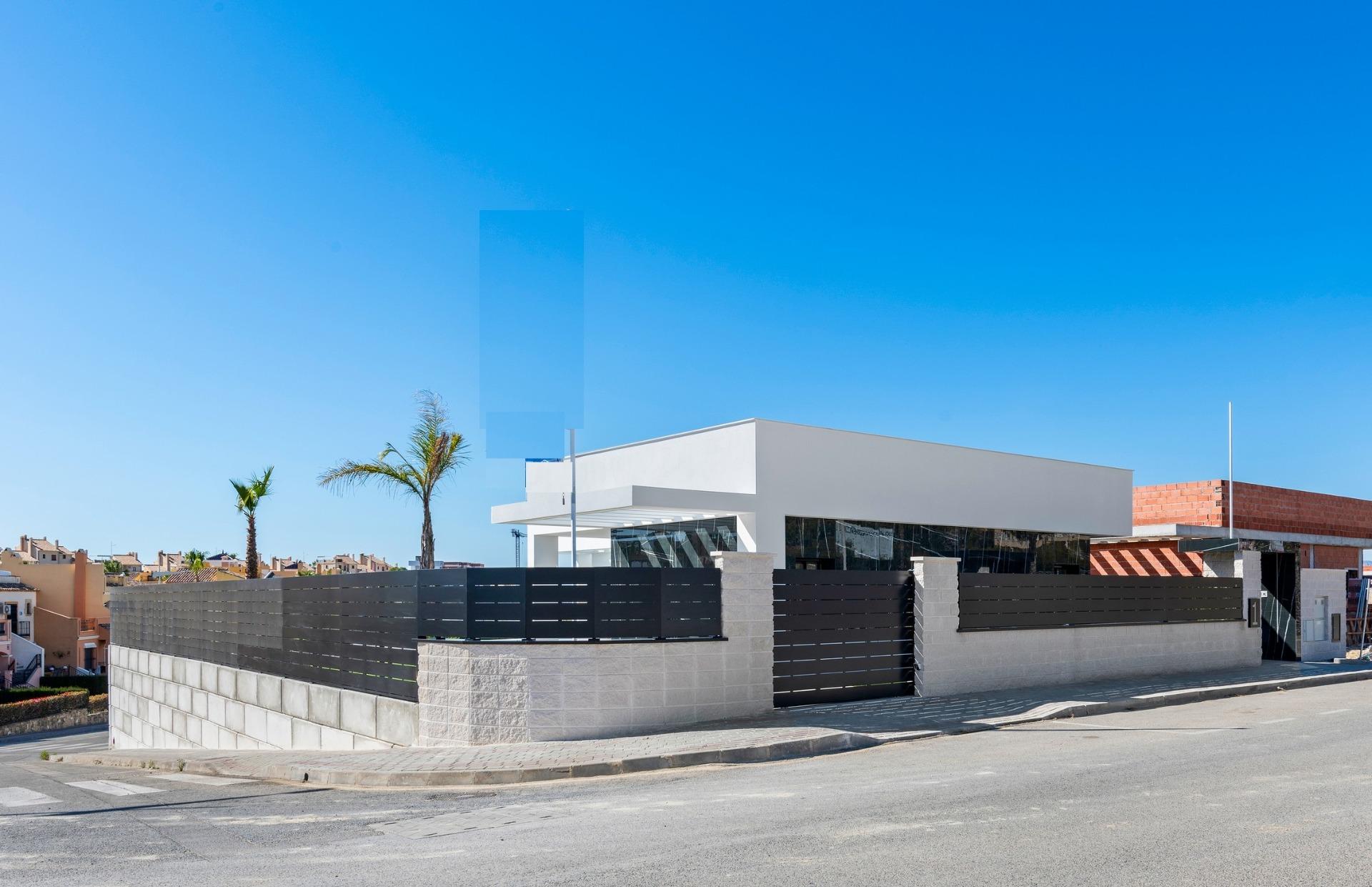For sale - 3 Bedroom 2 Bathroom Villa in Algorfa - La Finca Golf  - Alicante