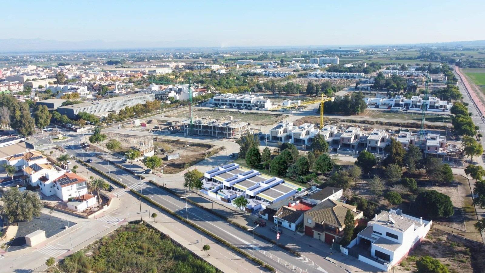 For sale - 3 Bedroom 2 Bathroom Town House in Dolores - Sector 3  - Alicante