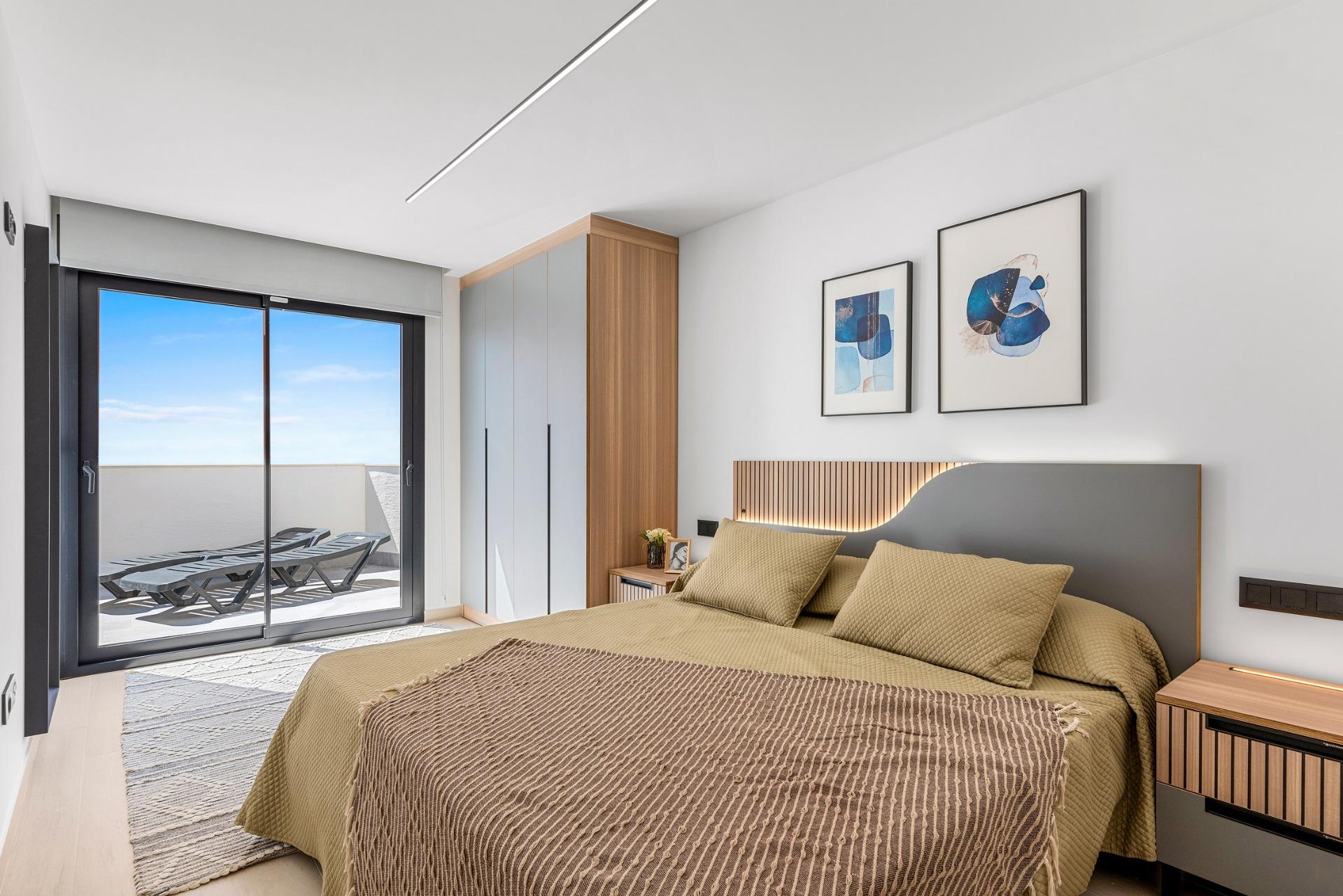 For sale - 2 Bedroom 2 Bathroom Penthouse in Guardamar del Segura - El Raso  - Alicante