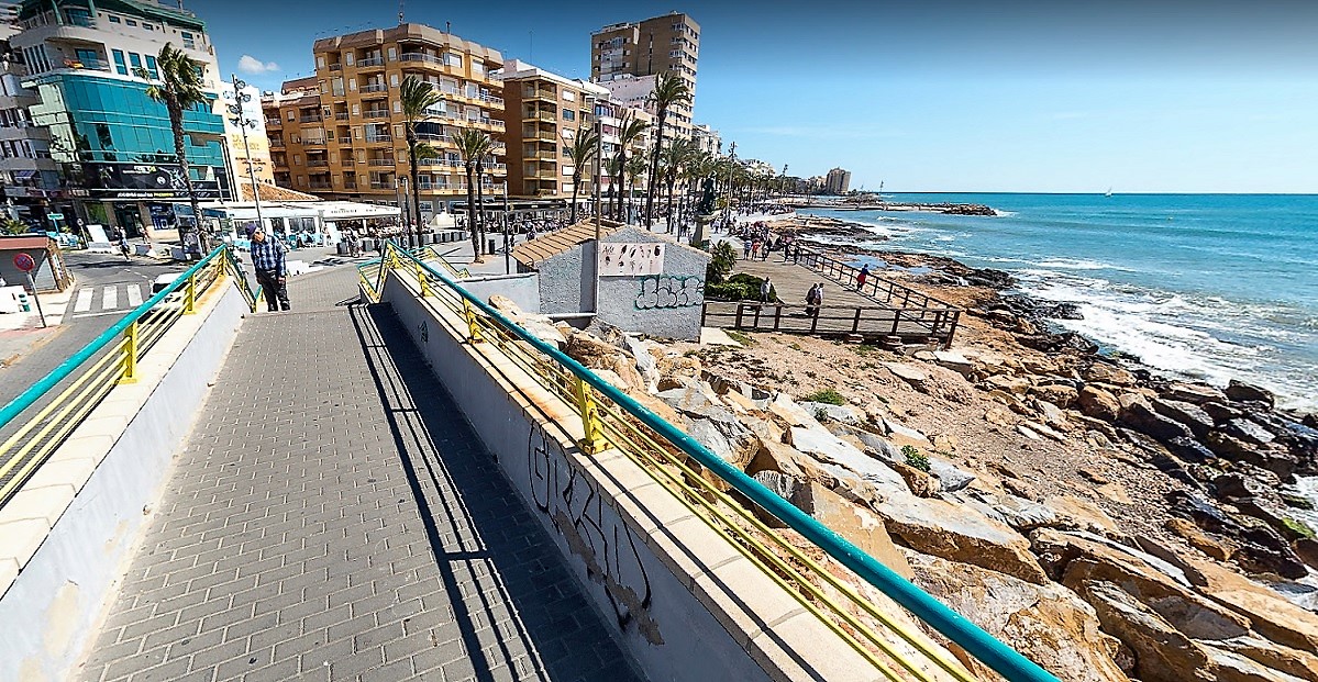 Sold - 3 Bedroom 2 Bathroom Apartment in Torrevieja - Centro  - Alicante