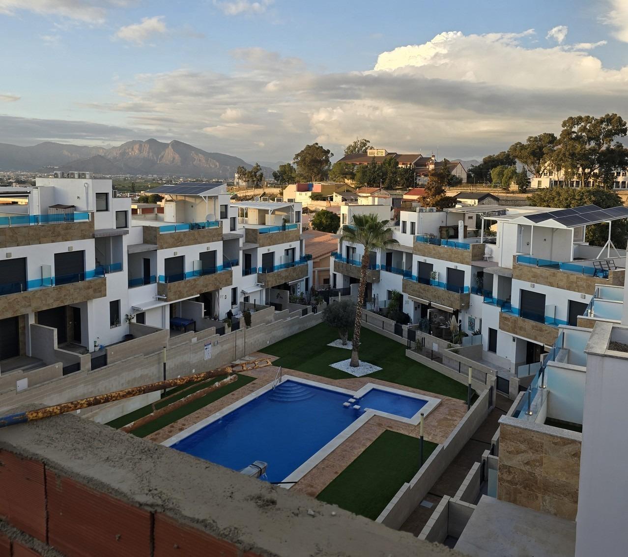 For sale - 3 Bedroom 2 Bathroom Town House in Bigastro - pueblo  - Alicante