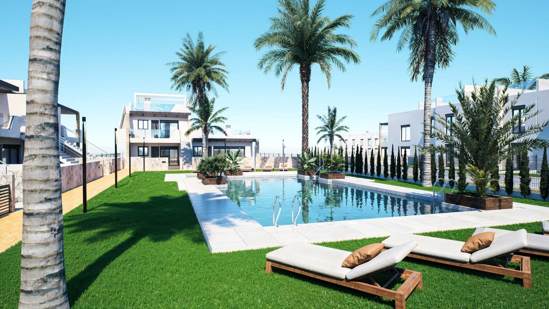 For sale - 2 Bedroom 2 Bathroom Bungalow in Pilar de La Horadada - pueblo  - Alicante