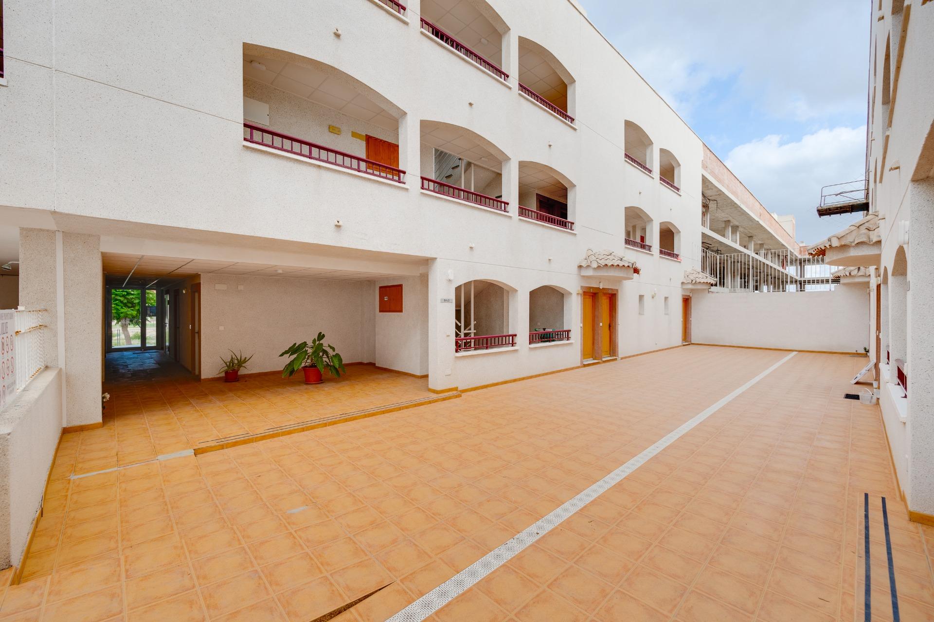 For sale - 2 Bedroom 2 Bathroom Apartment in San Fulgencio - Pueblo  - Alicante