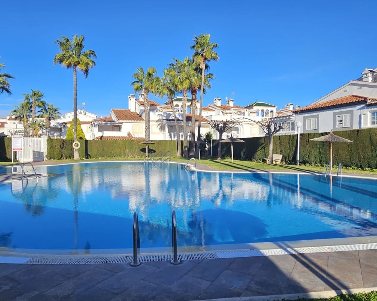 For sale - 3 Bedroom 2 Bathroom Apartment in Orihuela Costa - Playa Flamenca  - Alicante