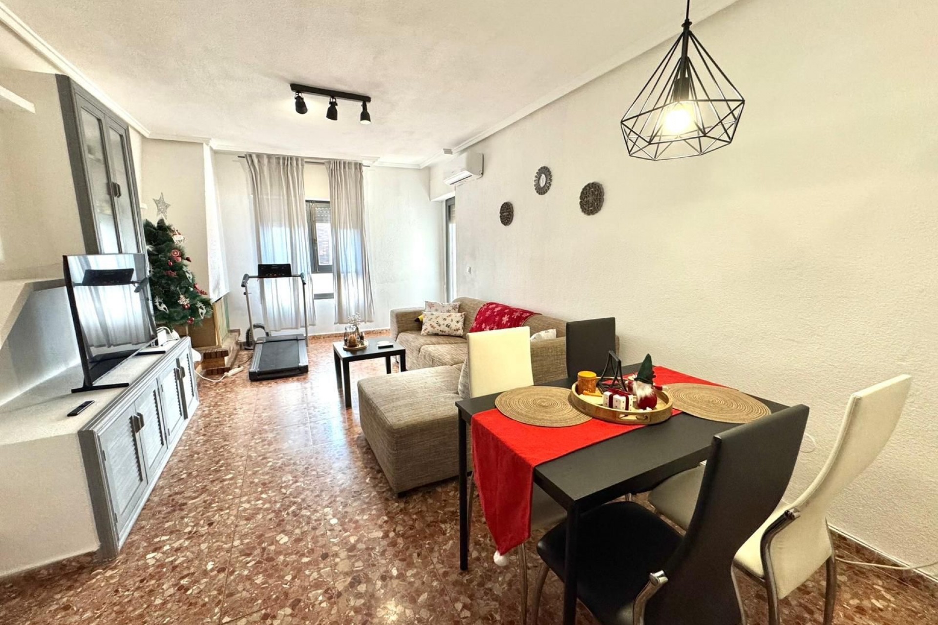 For sale - 3 Bedroom 2 Bathroom Apartment in Almoradí - Almoradí  - Alicante