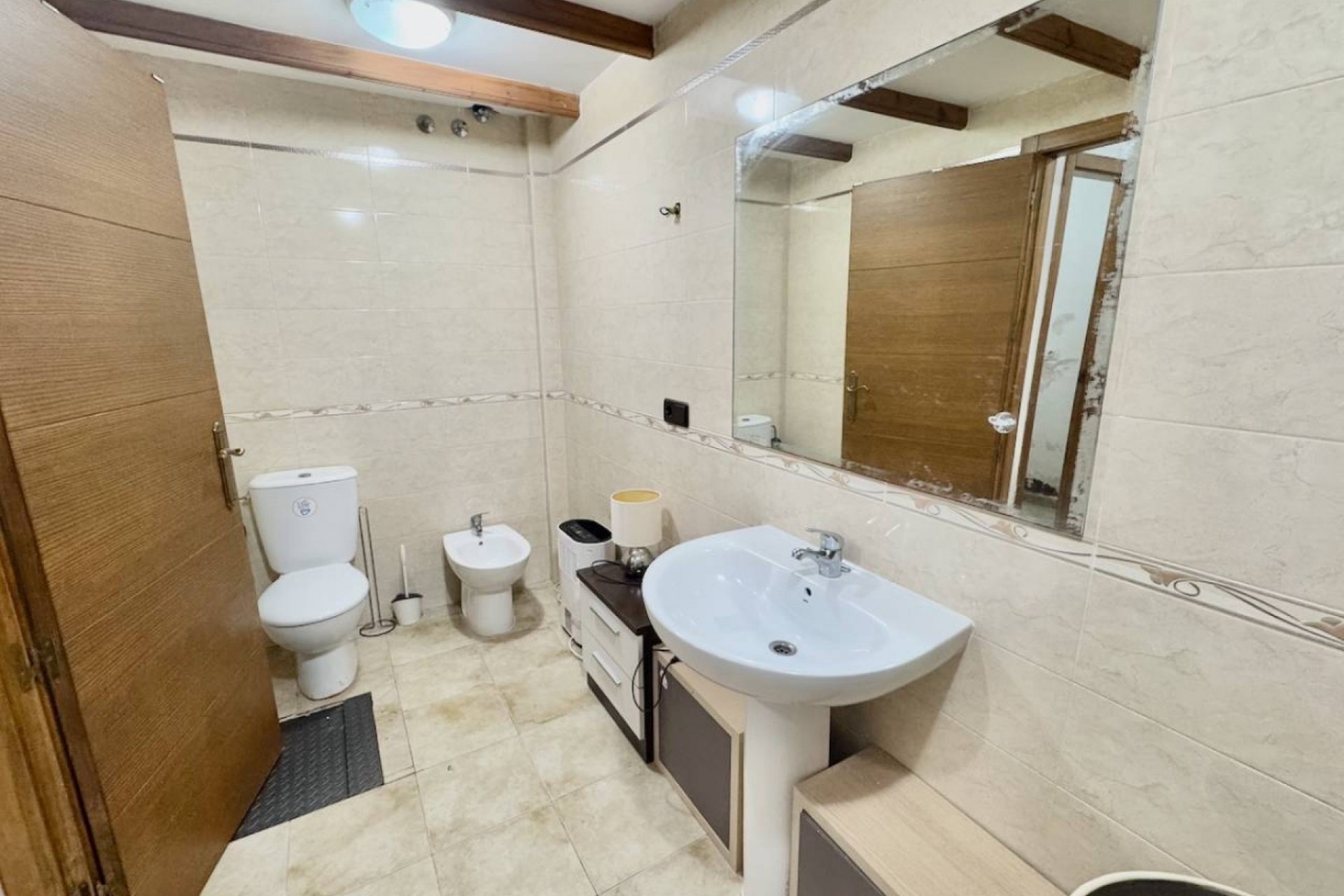 For sale - 5 Bedroom 2 Bathroom Townhouse in Guardamar del Segura - Urbanizaciones  - Alicante