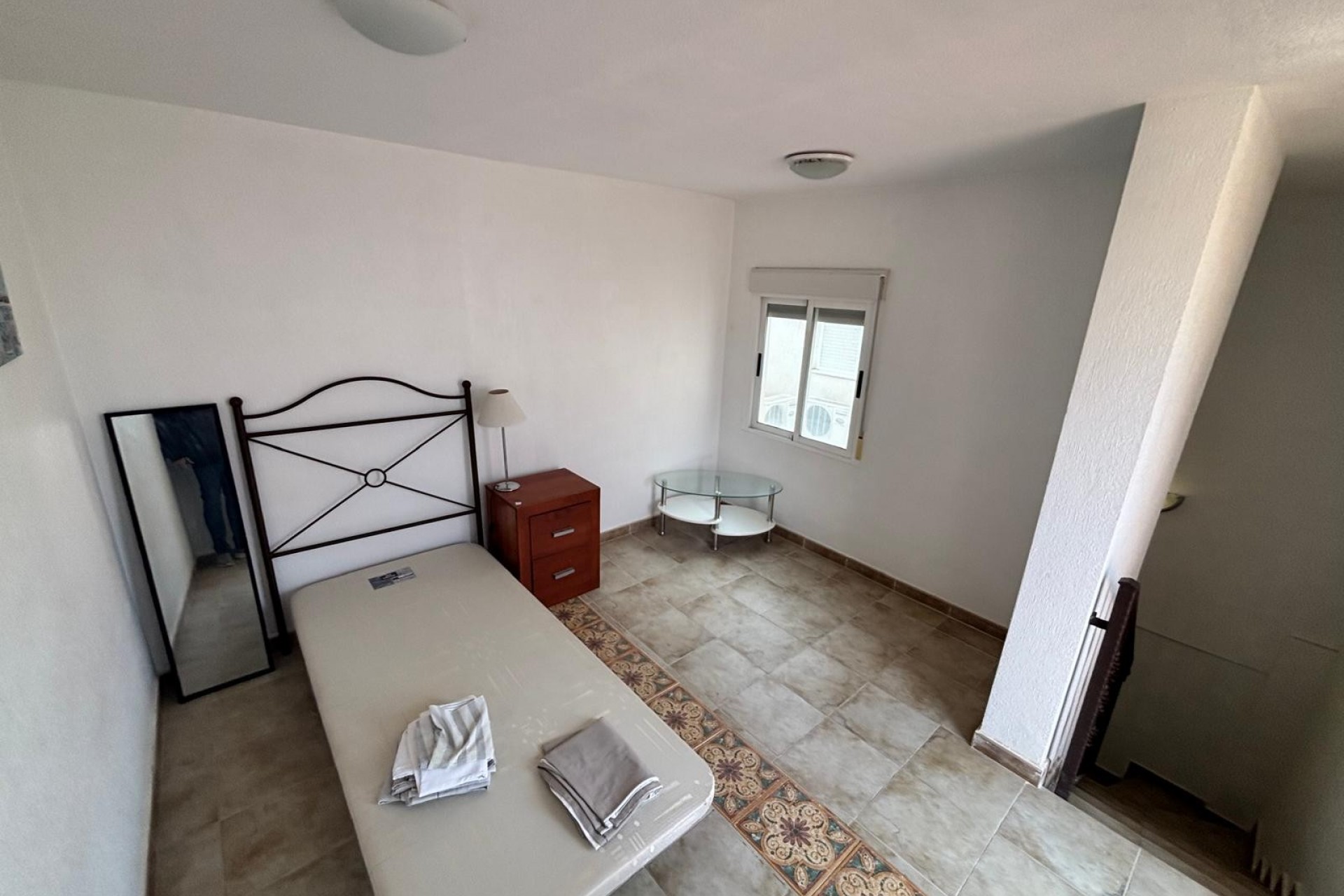 For sale - 5 Bedroom 2 Bathroom Townhouse in Guardamar del Segura - Urbanizaciones  - Alicante