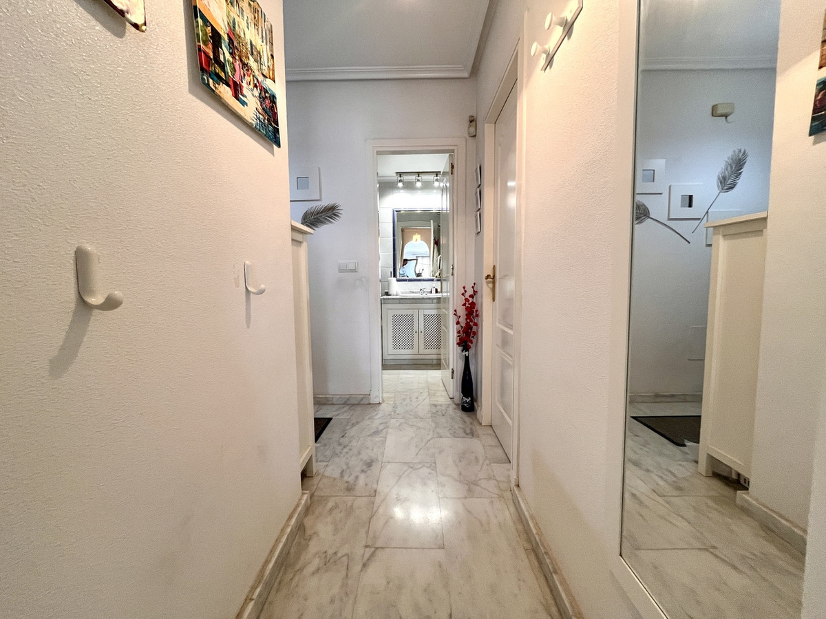 For sale - 2 Bedroom 2 Bathroom Apartment - Middle Floor Apartment in Orihuela - Villamartin  - Alicante