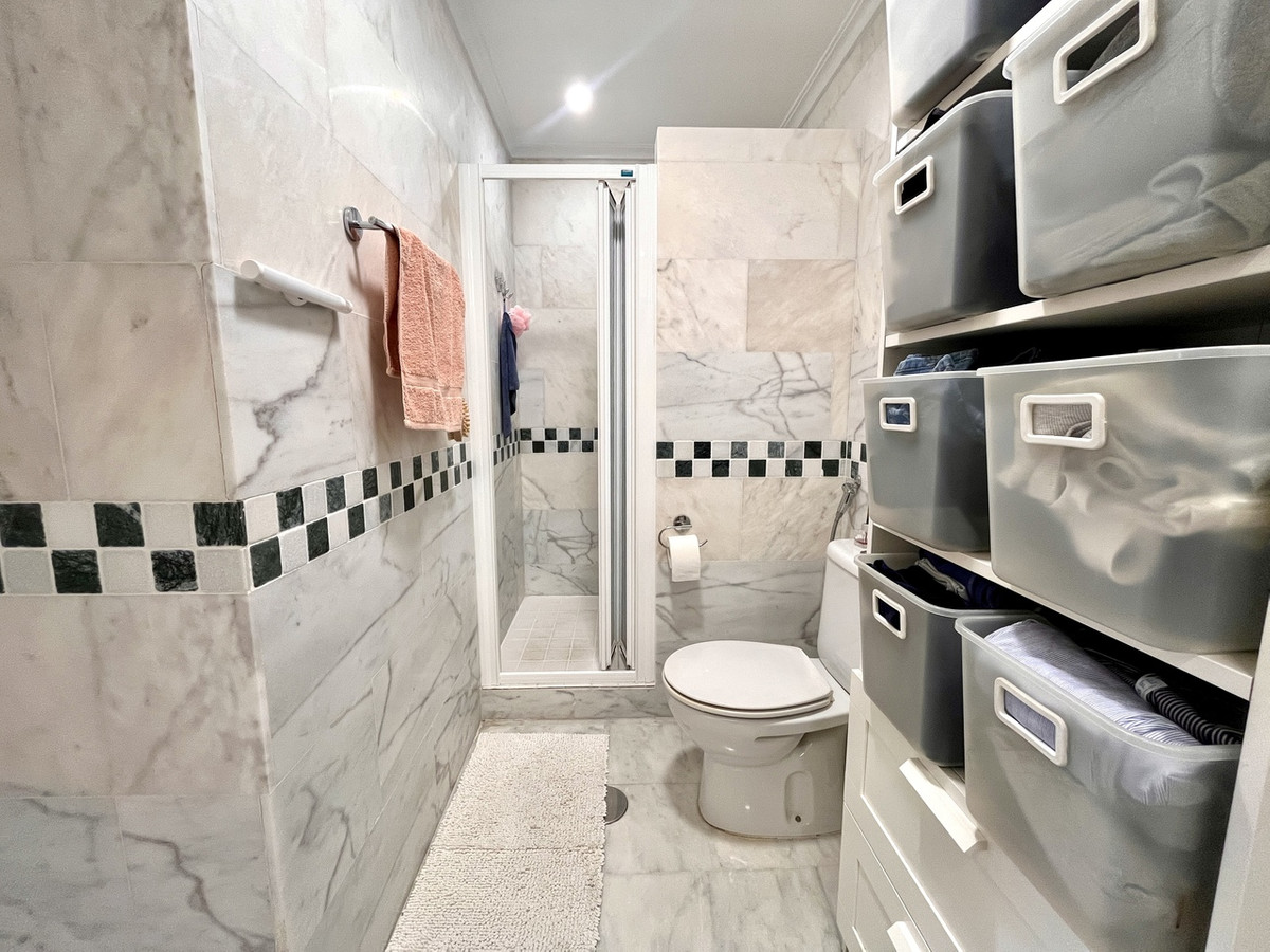 For sale - 2 Bedroom 2 Bathroom Apartment - Middle Floor Apartment in Orihuela - Villamartin  - Alicante