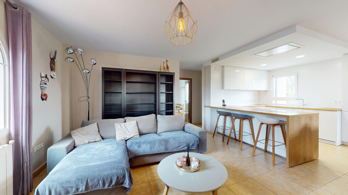 For sale - 5 Bedroom 3 Bathroom House - Detached Villa in Orihuela - La Zenia  - Alicante