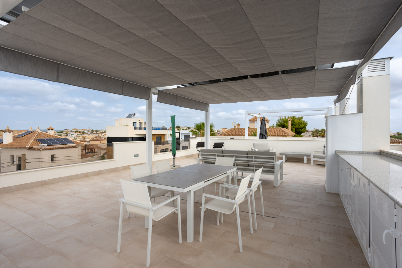 For sale - 2 Bedroom 2 Bathroom Penthouse Penthouse in Villamartin - Costa Blanca  - Alicante