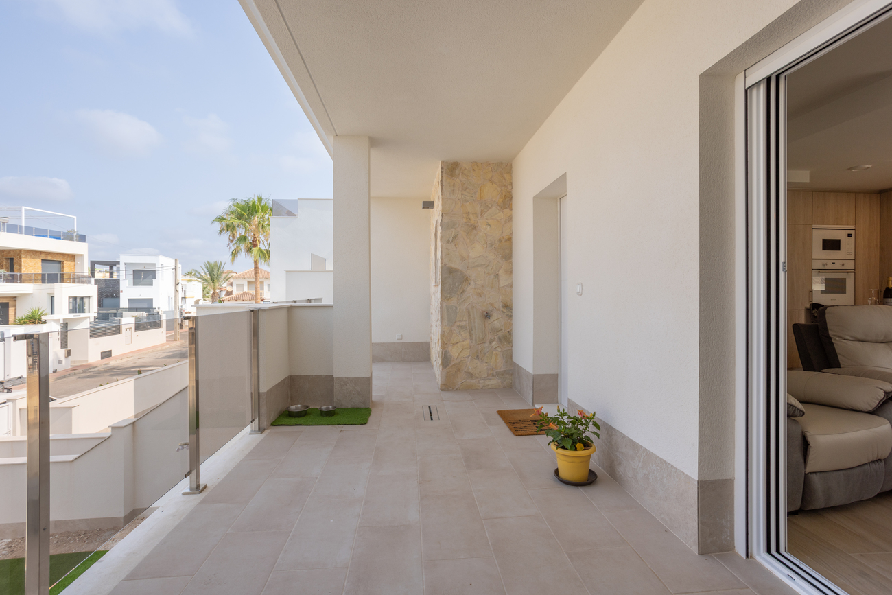 For sale - 2 Bedroom 2 Bathroom Penthouse Penthouse in Villamartin - Costa Blanca  - Alicante