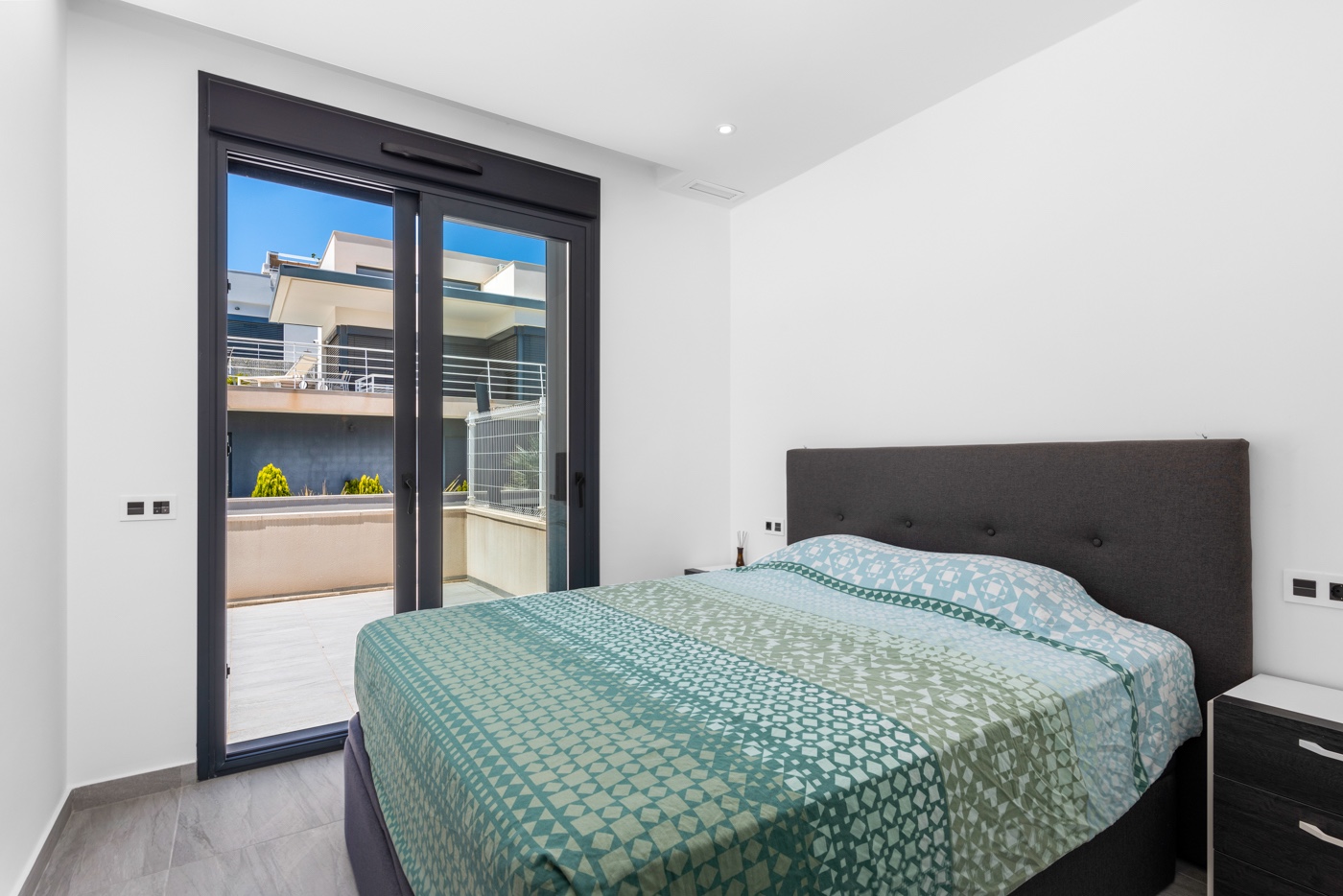 For sale - 5 Bedroom 4 Bathroom Villa in San Miguel de Salinas - Inland  - Alicante