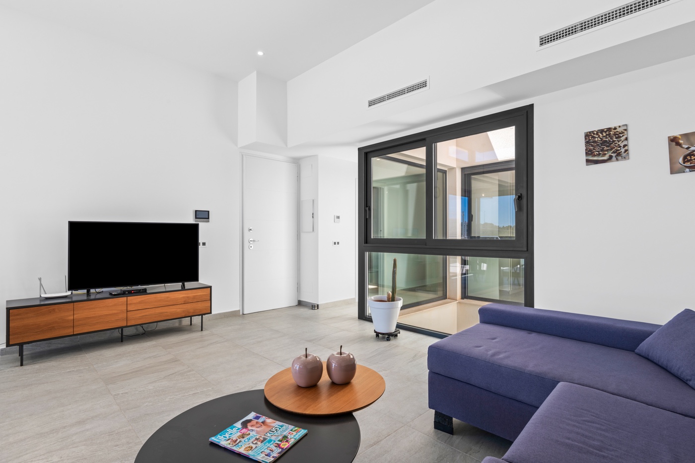 For sale - 5 Bedroom 4 Bathroom Villa in San Miguel de Salinas - Inland  - Alicante