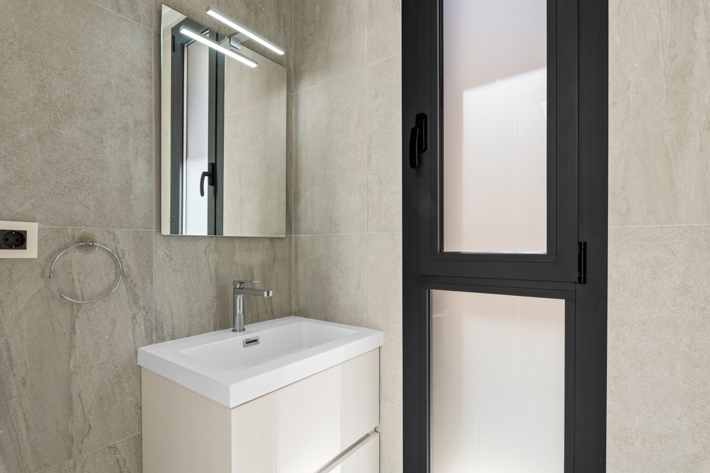 For sale - 5 Bedroom 4 Bathroom Villa in San Miguel de Salinas - Inland  - Alicante