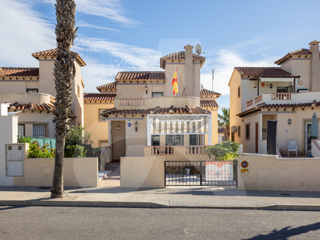 3 Bedroom 2 Bathroom Villa in Guardamar del Segura