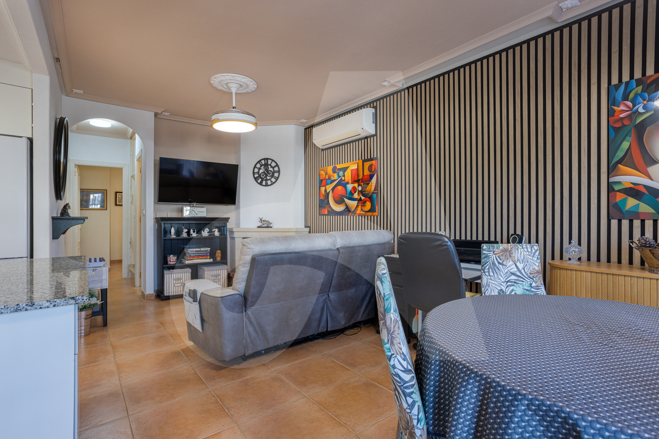 For sale - 3 Bedroom 2 Bathroom Villa in El Raso  - El Raso  - Alicante