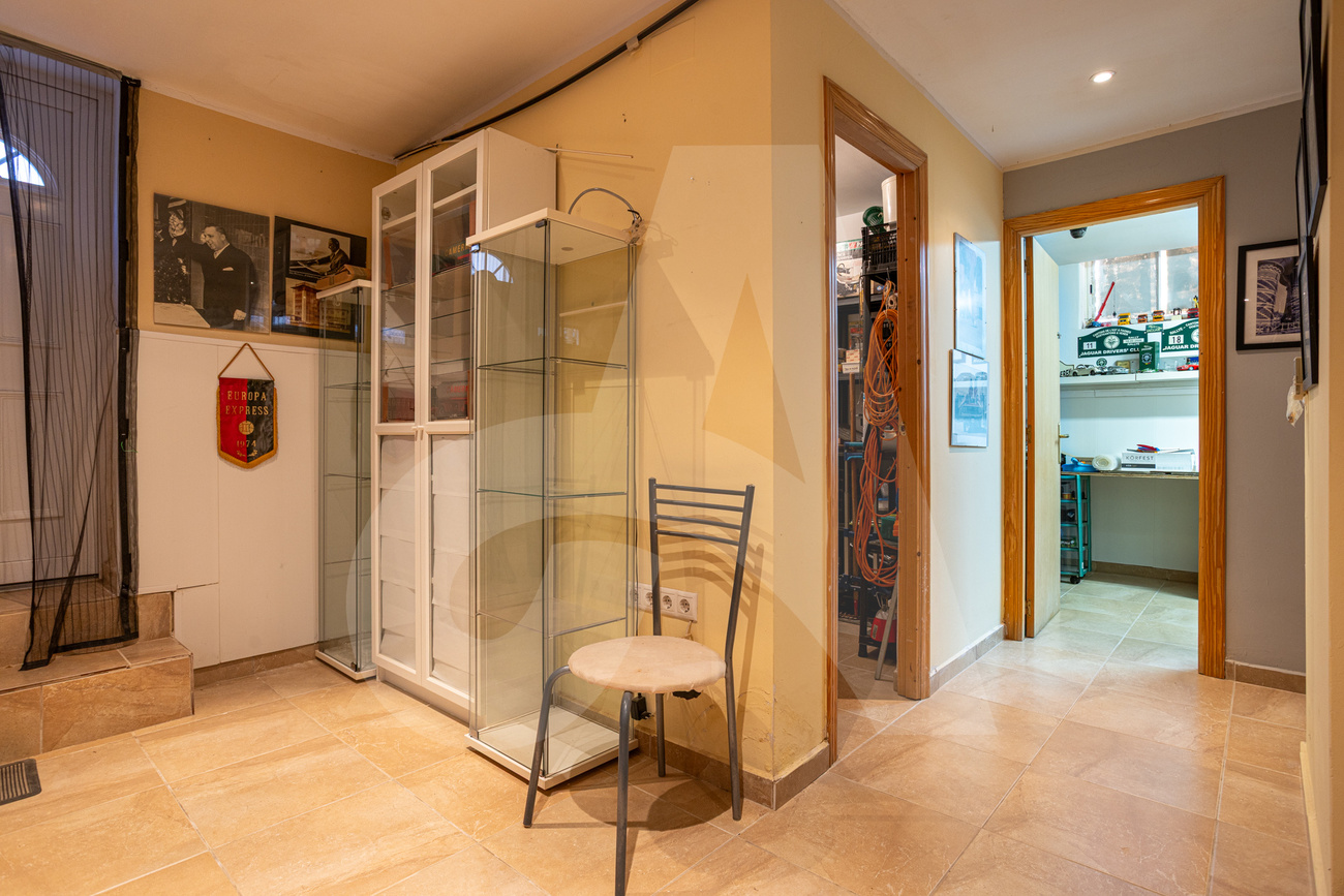 For sale - 3 Bedroom 2 Bathroom Villa in El Raso  - El Raso  - Alicante