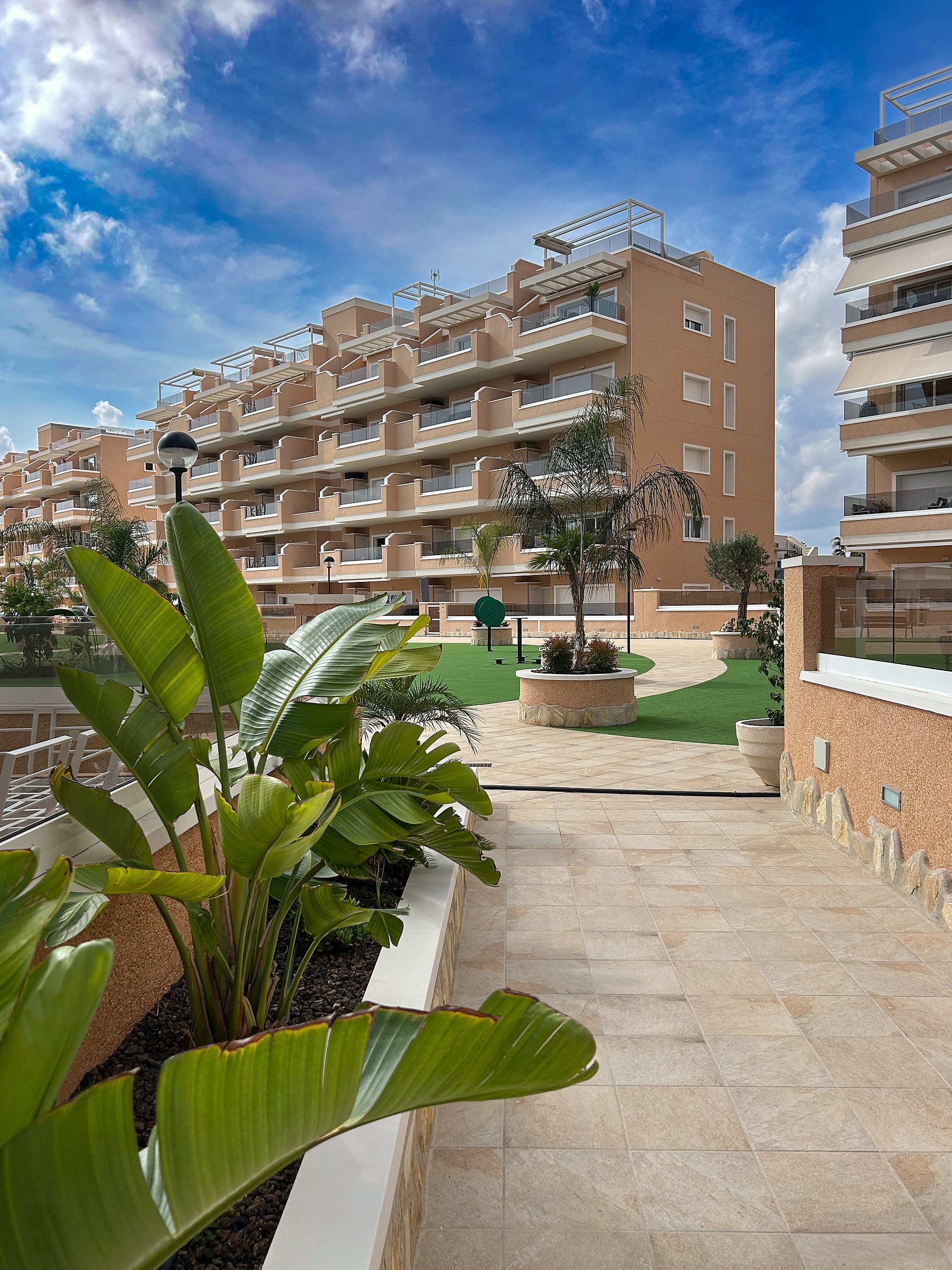 For sale - 3 Bedroom 2 Bathroom Apartment in El Raso - Costa Blanca  - Alicante