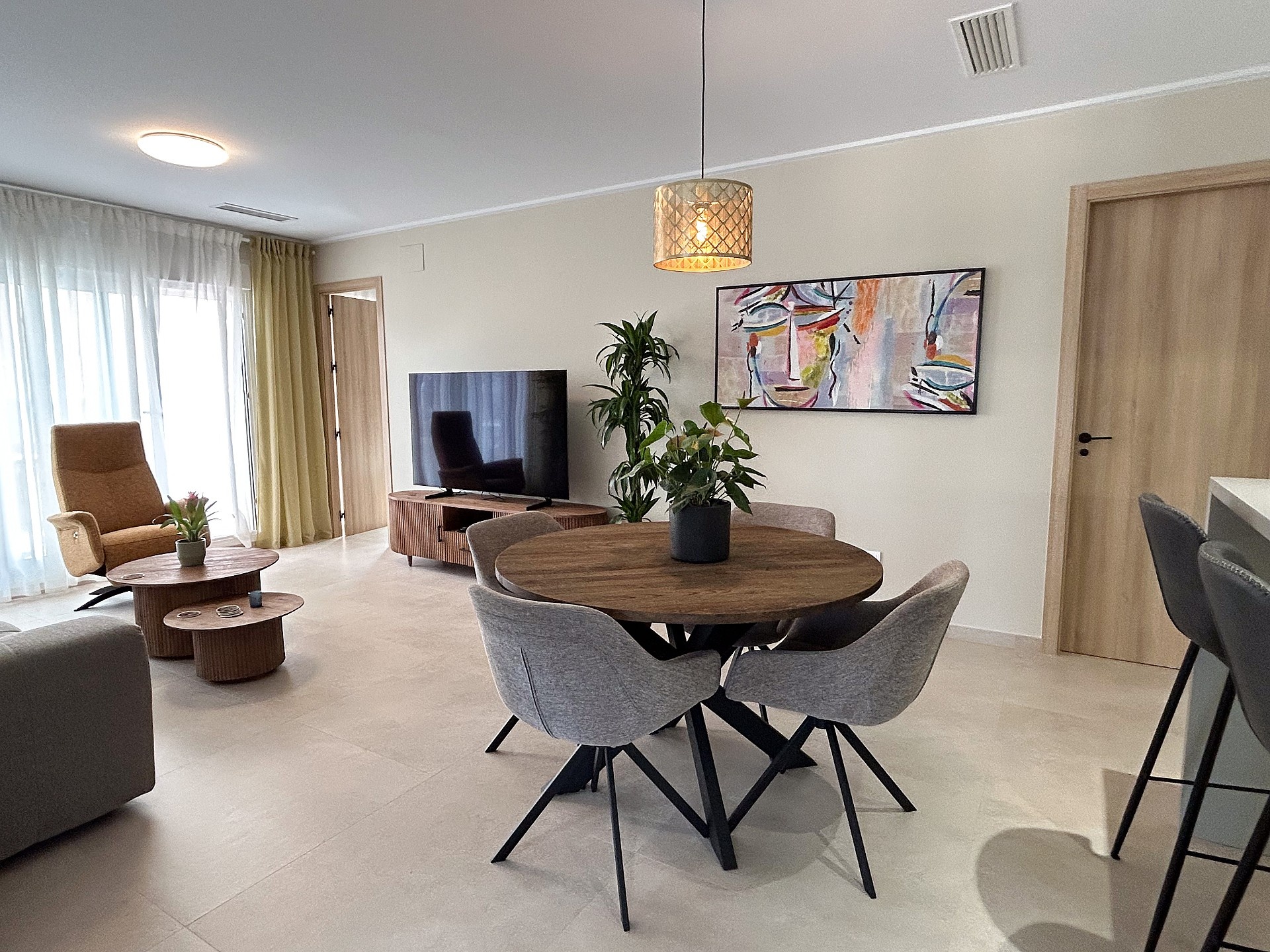 For sale - 3 Bedroom 2 Bathroom Apartment in El Raso - Costa Blanca  - Alicante