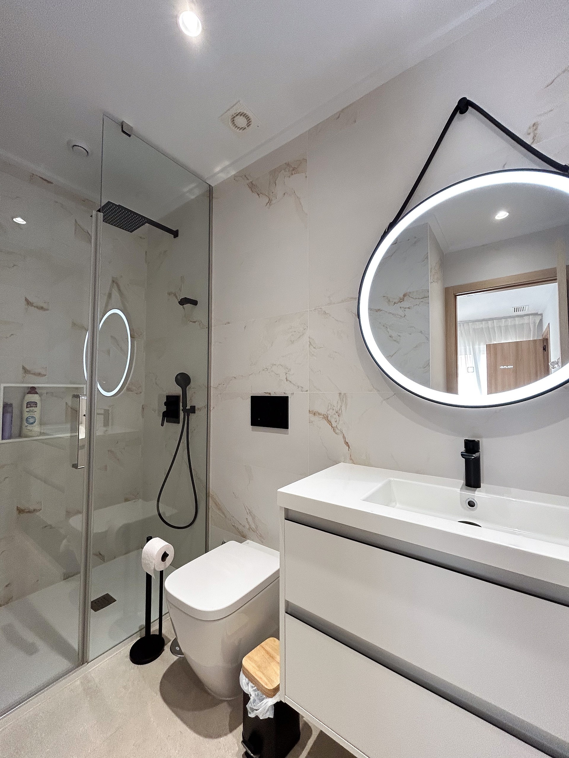 For sale - 3 Bedroom 2 Bathroom Apartment in El Raso - Costa Blanca  - Alicante