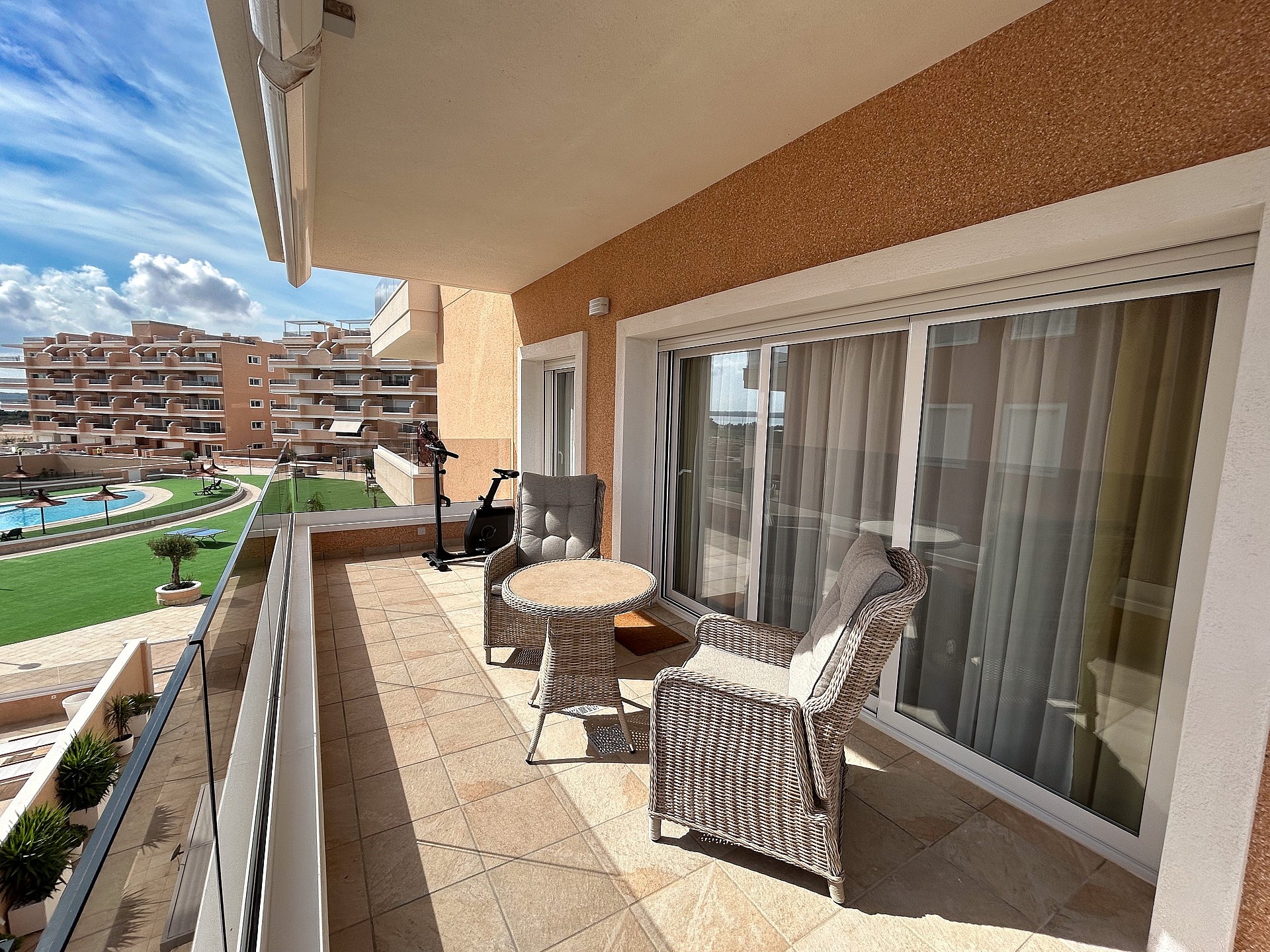 For sale - 3 Bedroom 2 Bathroom Apartment in El Raso - Costa Blanca  - Alicante