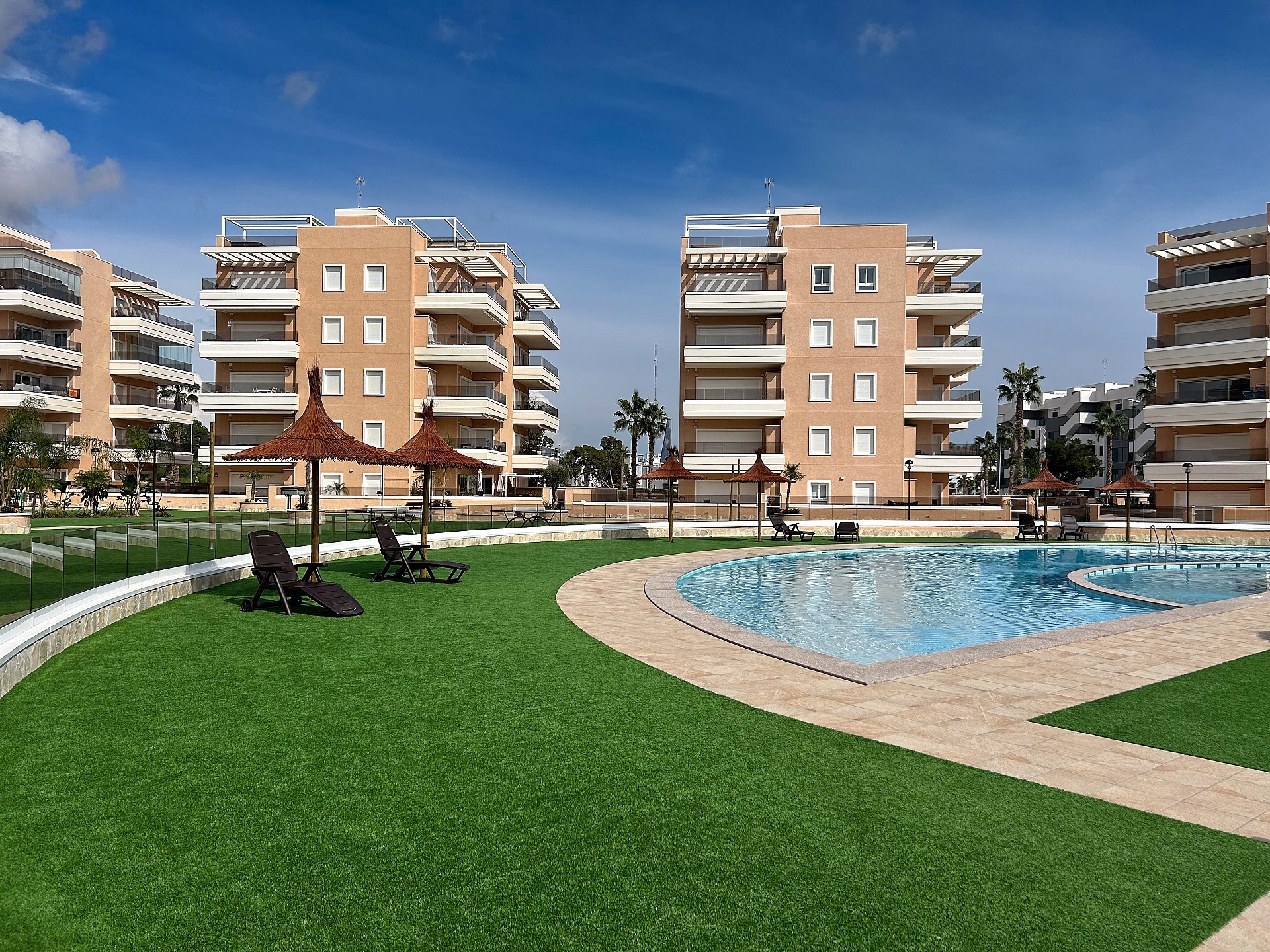 For sale - 3 Bedroom 2 Bathroom Apartment in El Raso - Costa Blanca  - Alicante