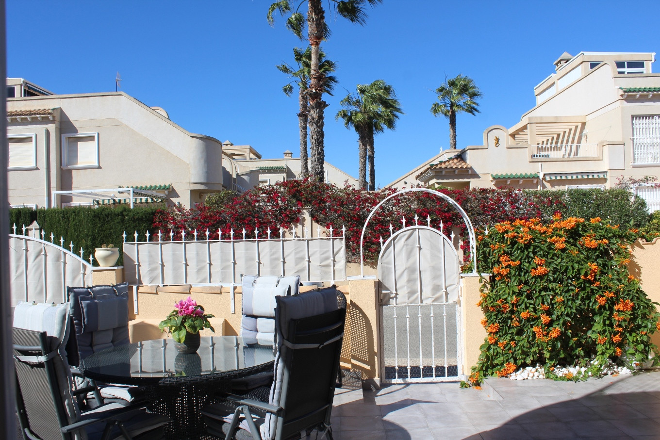For sale - 3 Bedroom 2 Bathroom Villa in Villamartin - Costa Blanca  - Alicante