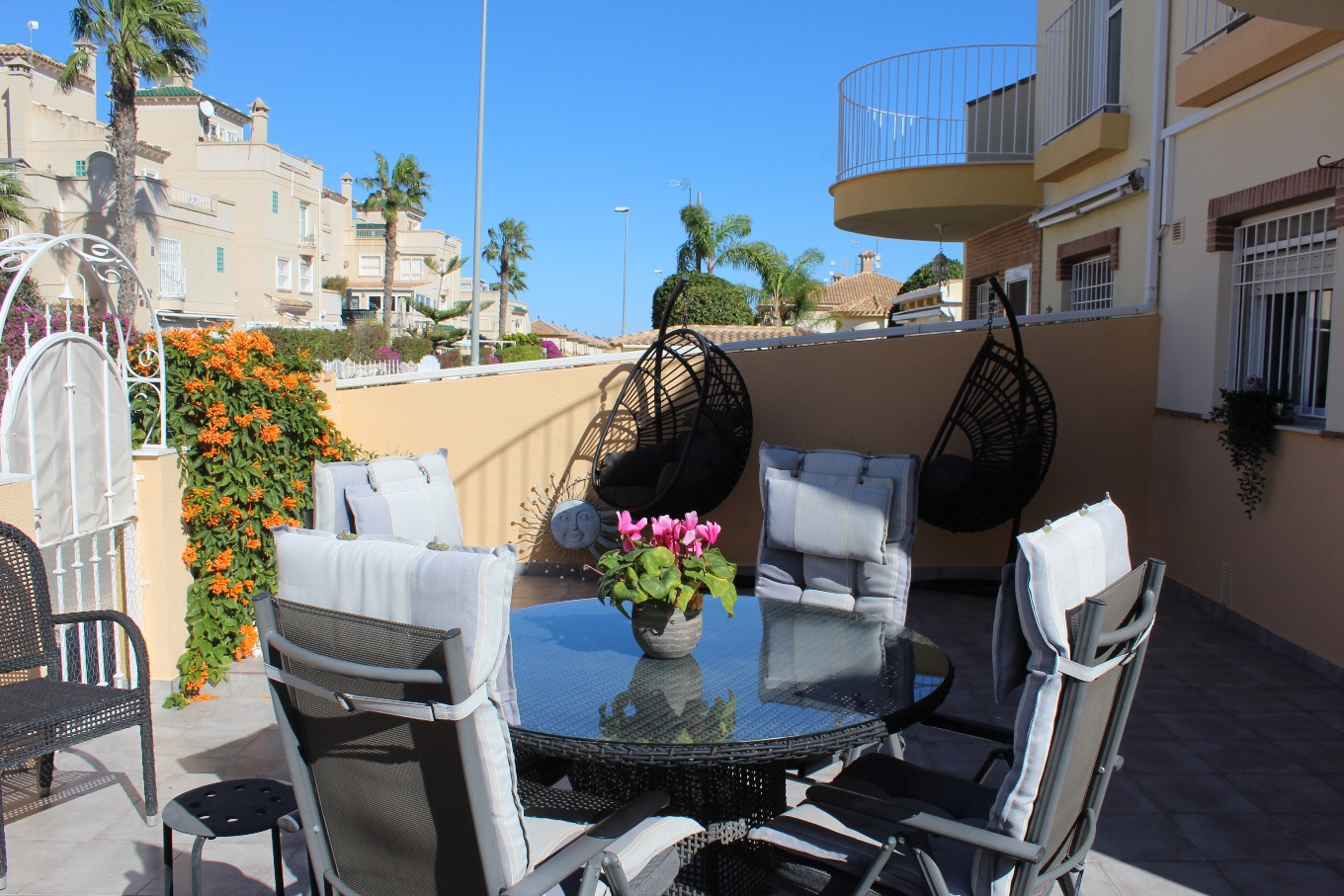 For sale - 3 Bedroom 2 Bathroom Villa in Villamartin - Costa Blanca  - Alicante