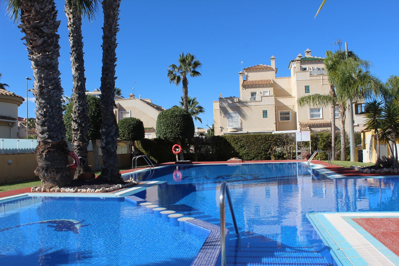 For sale - 3 Bedroom 2 Bathroom Villa in Villamartin - Costa Blanca  - Alicante