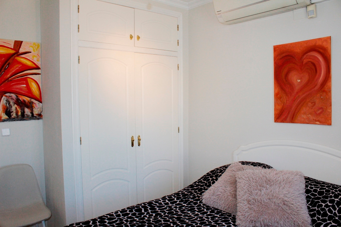 For sale - 3 Bedroom 2 Bathroom Villa in Villamartin - Costa Blanca  - Alicante